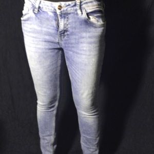 Zara jeans